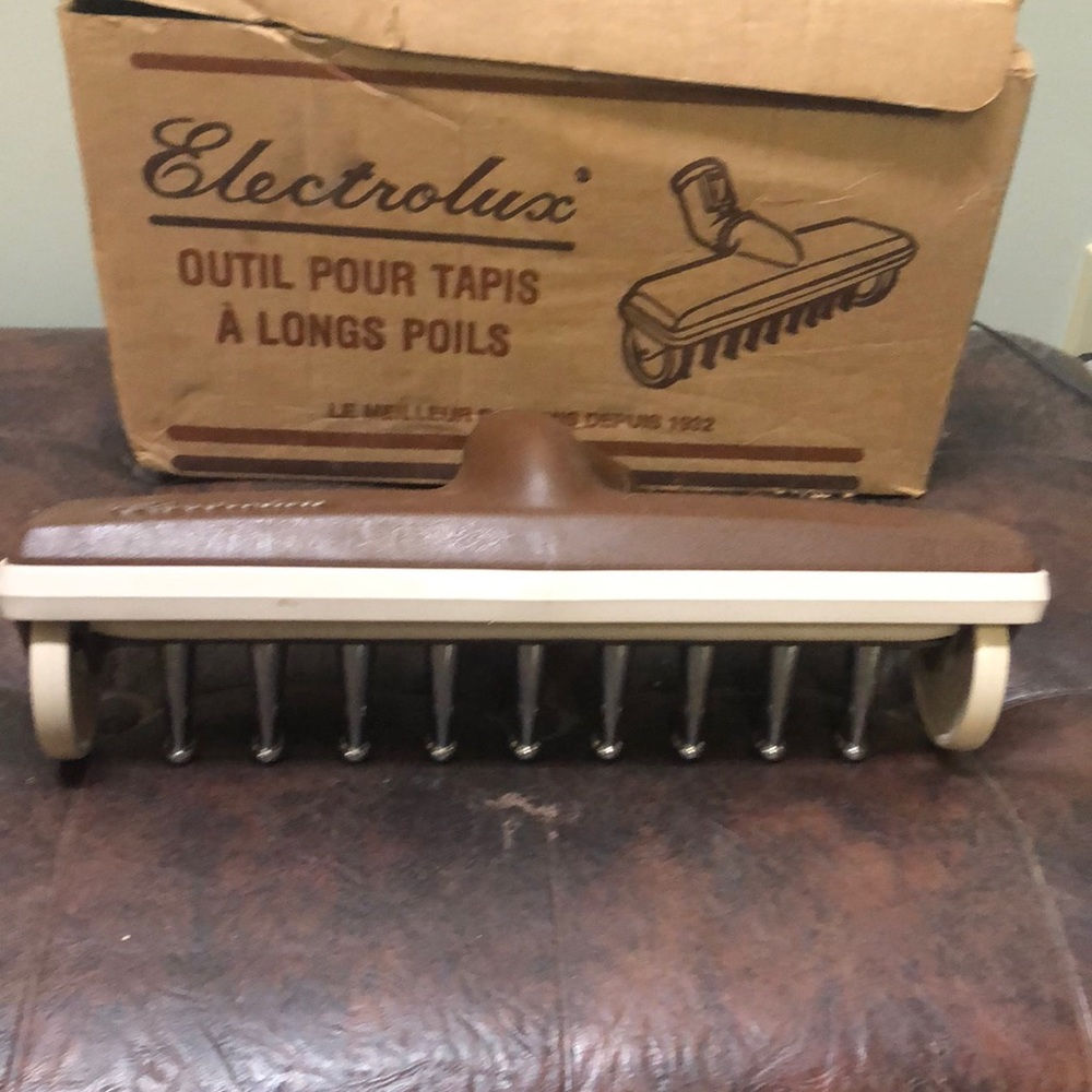 𝅺vintage  ELECTROLUX  Shag Carpet  Vacuum Head Attachment